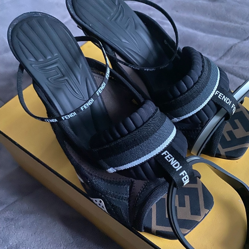 Fendi pumps size 37.5